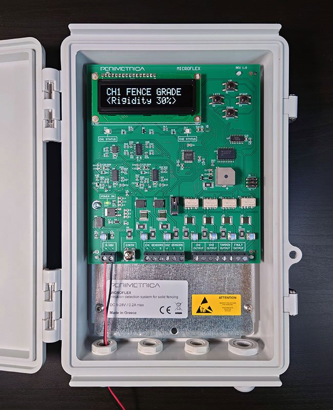 MICROFLEX intrusion detection processor for metal railings with open lid