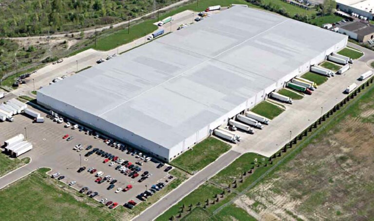 Perimeter intrusion detection for warehouses and logistics centers